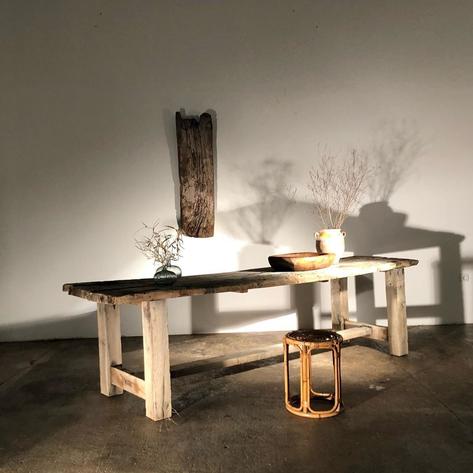large primitive table