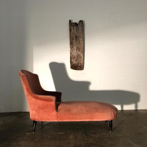 Velvet 19 th daybed 